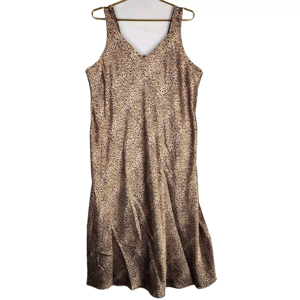 Kim Rogers Womans Size 1X Animal Leopard Print Below The Knee Satin Night Gown